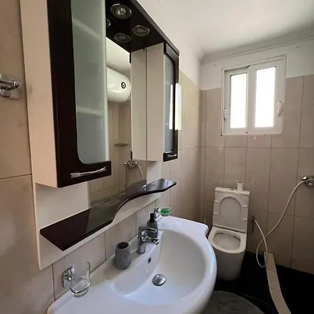 Private - 2 Bedrooms بيت للعطل ساراندا