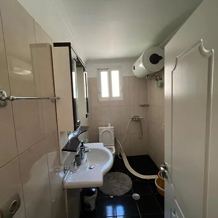 Private - 2 Bedrooms *